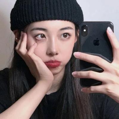 正面全裸
